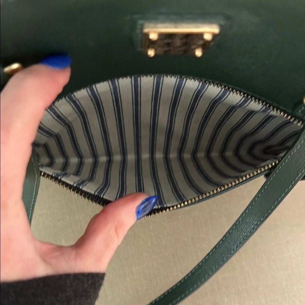 Dooney & Bourke Green Tote Bag and Wallet Set - Picture 3 of 11